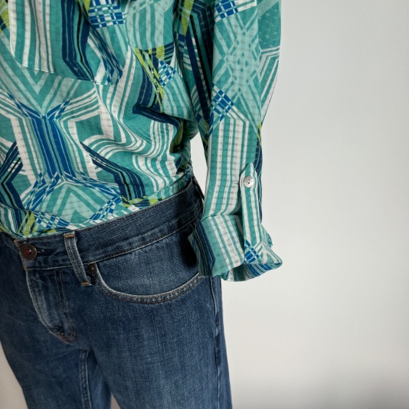 Coral Bay - Blue and White Long Sleeves Lined button Down Shirt - Picture 7 of 13